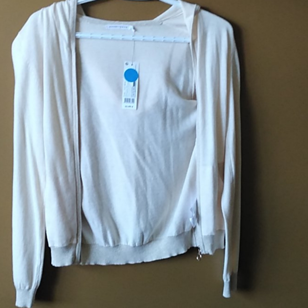 NEVER WORN cute sweater